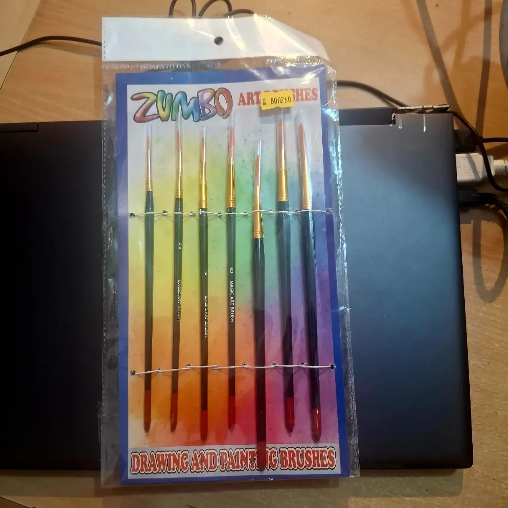 7 pcs round zumbo art paint brushes